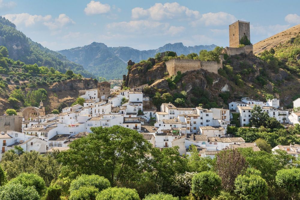 Booking.com’s Traveller Review Awards 2025 reveal the world’s most welcoming cities this year