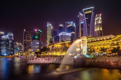 Experience Singapore's racing scene with Booking.com